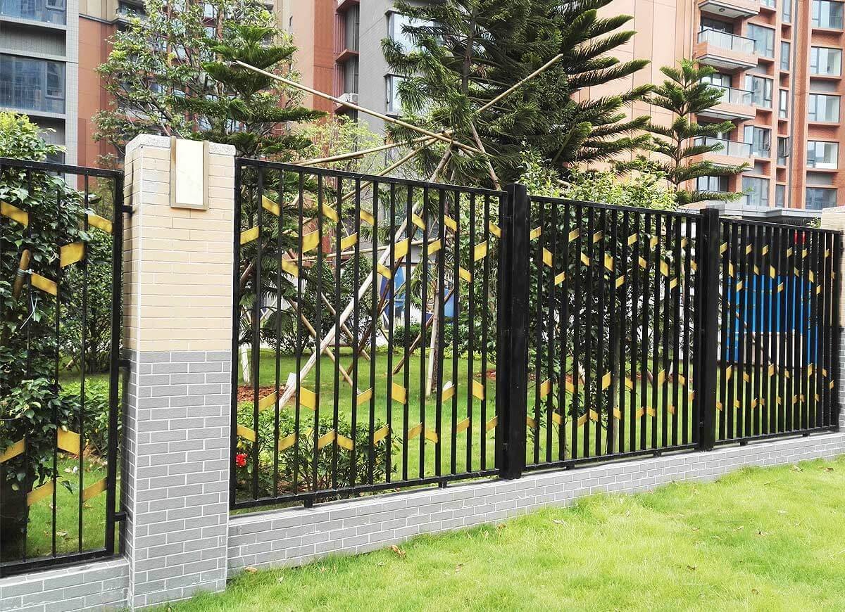 Residential community outside barrier propterty metal aluminum fence gallary