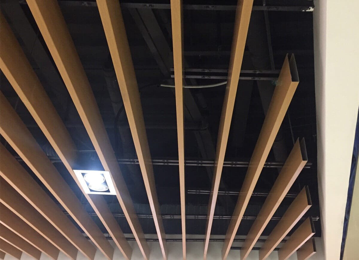 Custom suspend tubular aluminum metal decorative ceilings gallary